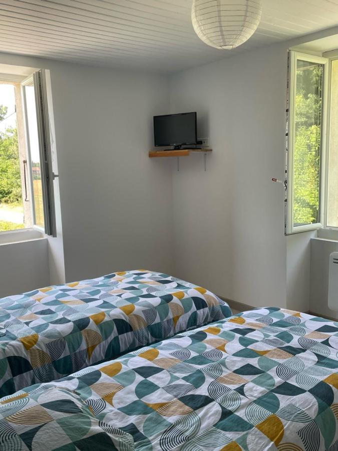 Gite A La Campagne 6-8 Personnes Mialet  외부 사진